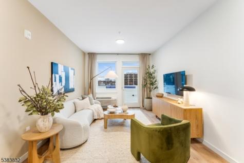 431 Drive Mlk Jr Boulevard East Orange NJ 07018