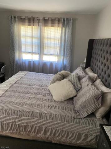 549 Broughton Avenue Bloomfield NJ 07003