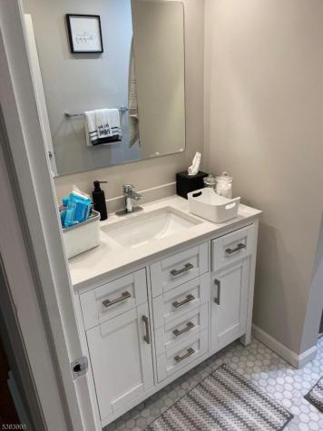549 Broughton Avenue Bloomfield NJ 07003