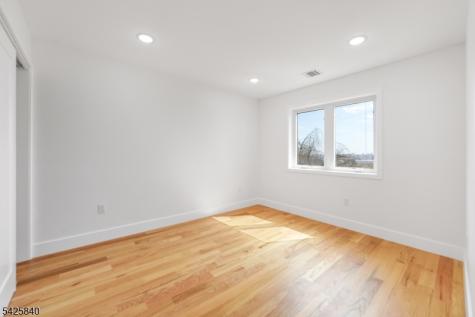270 Lafayette Avenue Lyndhurst NJ 07071