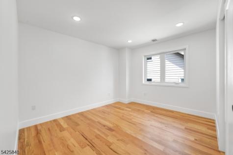 270 Lafayette Avenue Lyndhurst NJ 07071