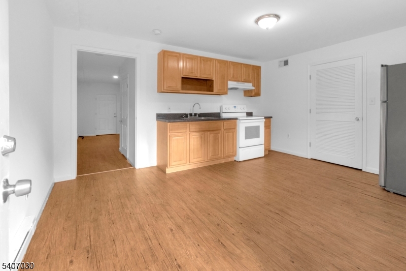 614 Bond Street Elizabeth NJ 07206