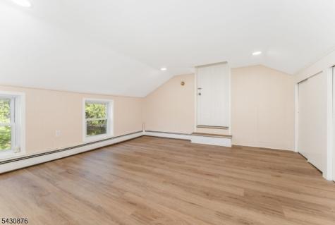33 Sergeantsville Raritan NJ 08822
