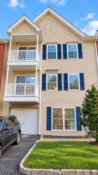 10 Krueger Court Newark NJ 07103