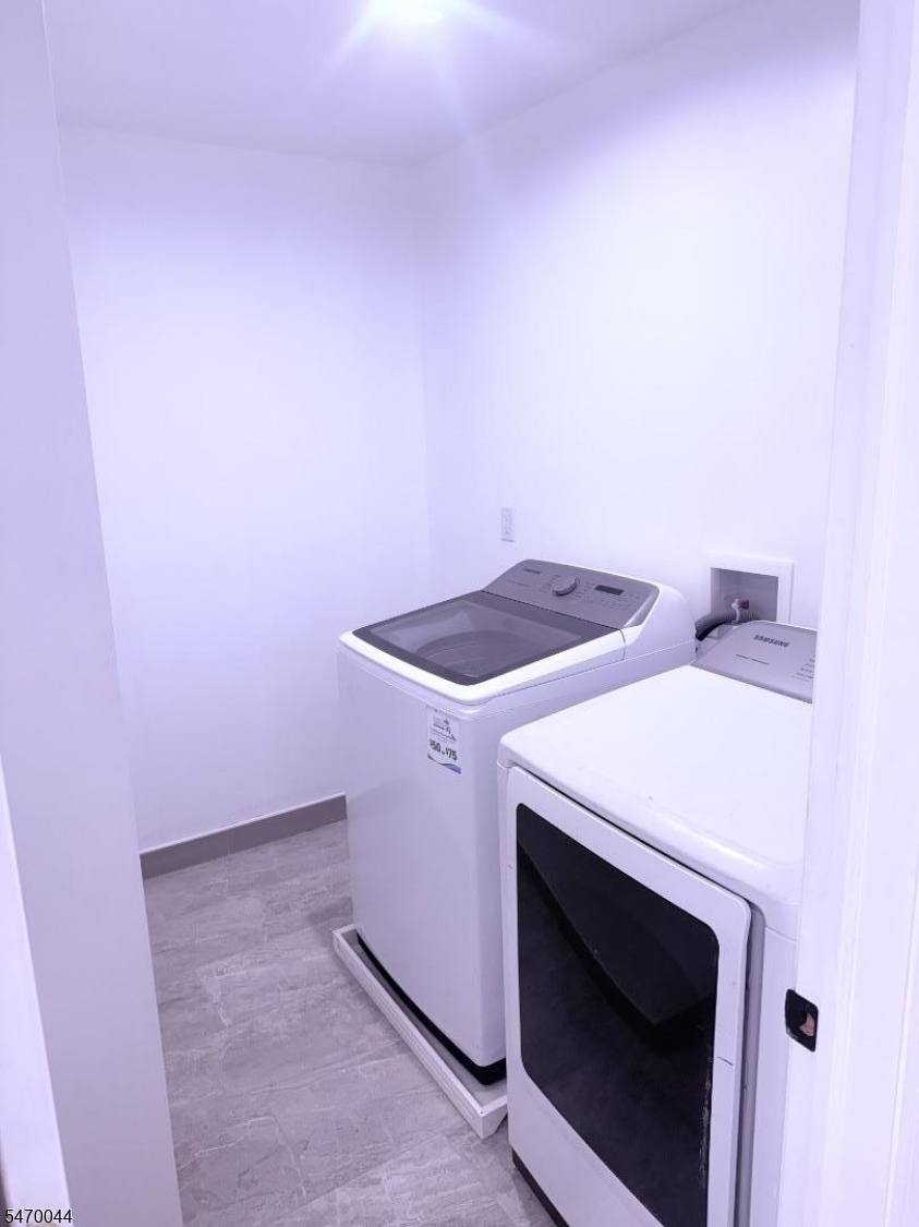 10 Krueger Court Newark NJ 07103