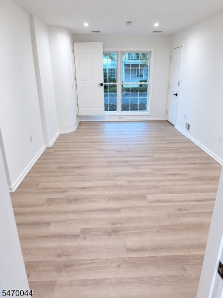 10 Krueger Court Newark NJ 07103
