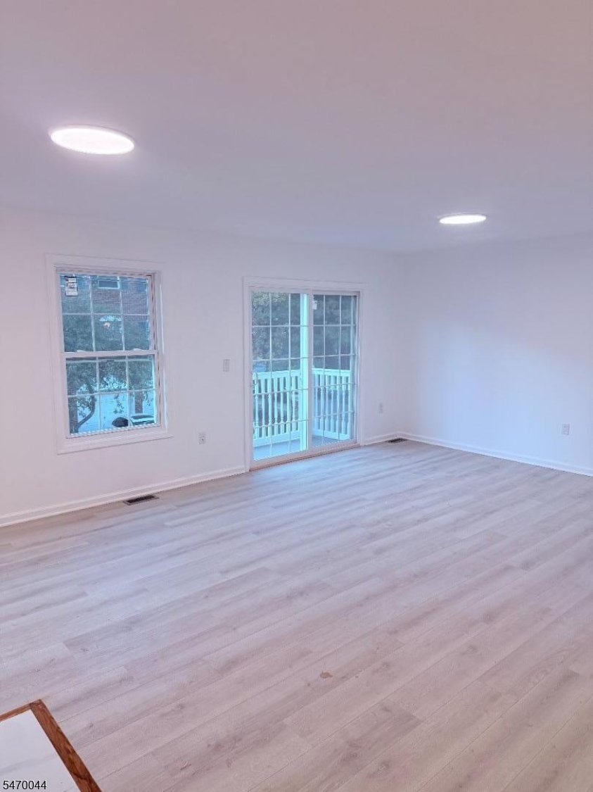 10 Krueger Court Newark NJ 07103