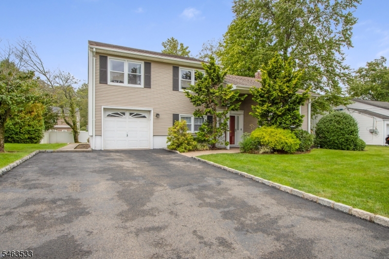 23 Briar Hills Circle Springfield NJ 07081