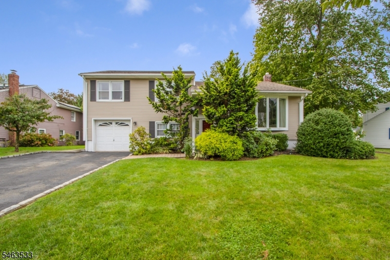23 Briar Hills Circle Springfield NJ 07081