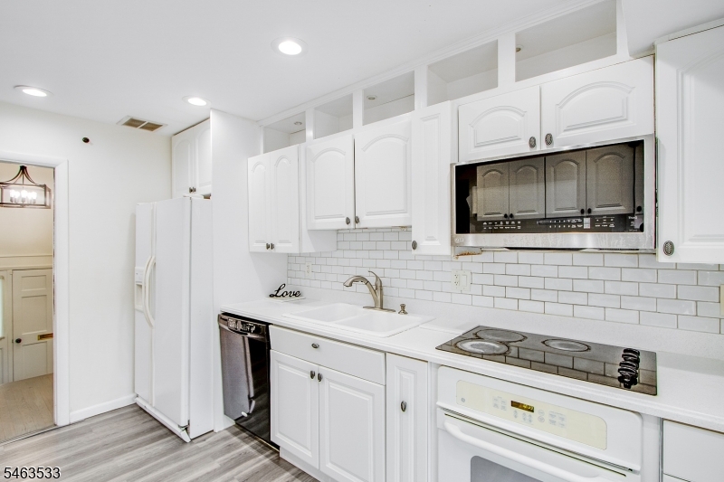 23 Briar Hills Circle Springfield NJ 07081