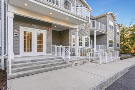 17 Hook Mountain Road Montville NJ 07058