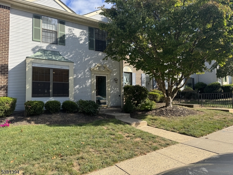 4 Woodward Ln Ondo Bernards NJ 07920