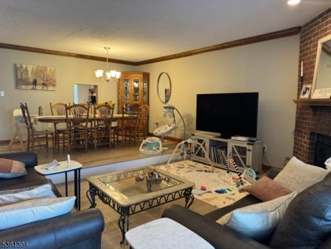 4 Woodward Ln Ondo Bernards NJ 07920