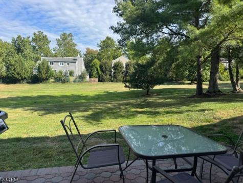 4 Woodward Ln Ondo Bernards NJ 07920