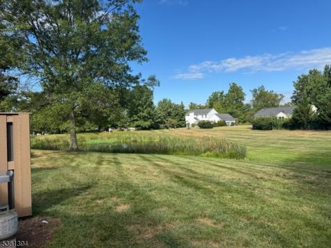 4 Woodward Ln Ondo Bernards NJ 07920