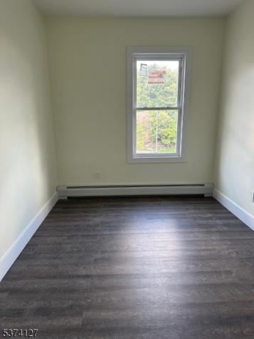 19 White Street Paterson NJ 07522