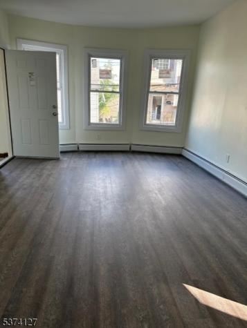 19 White Street Paterson NJ 07522