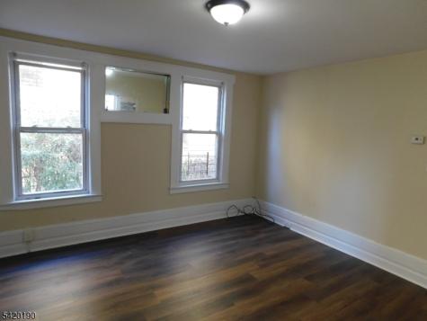 282 Renner Avenue Newark NJ 07112