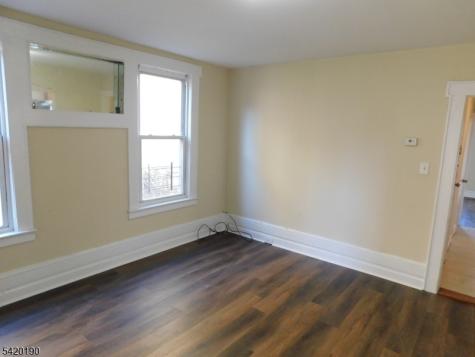 282 Renner Avenue Newark NJ 07112