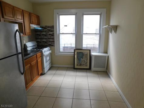 282 Renner Avenue Newark NJ 07112