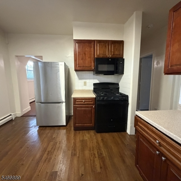 256 S Clinton Street East Orange NJ 07018