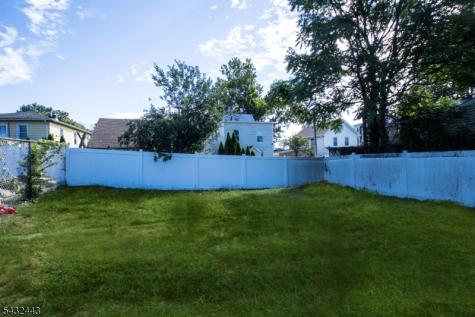 111 Roosevelt Street Roselle Park NJ 07204
