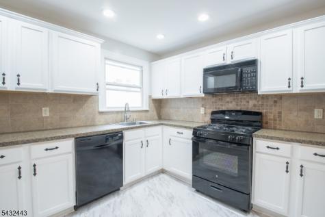 111 Roosevelt Street Roselle Park NJ 07204
