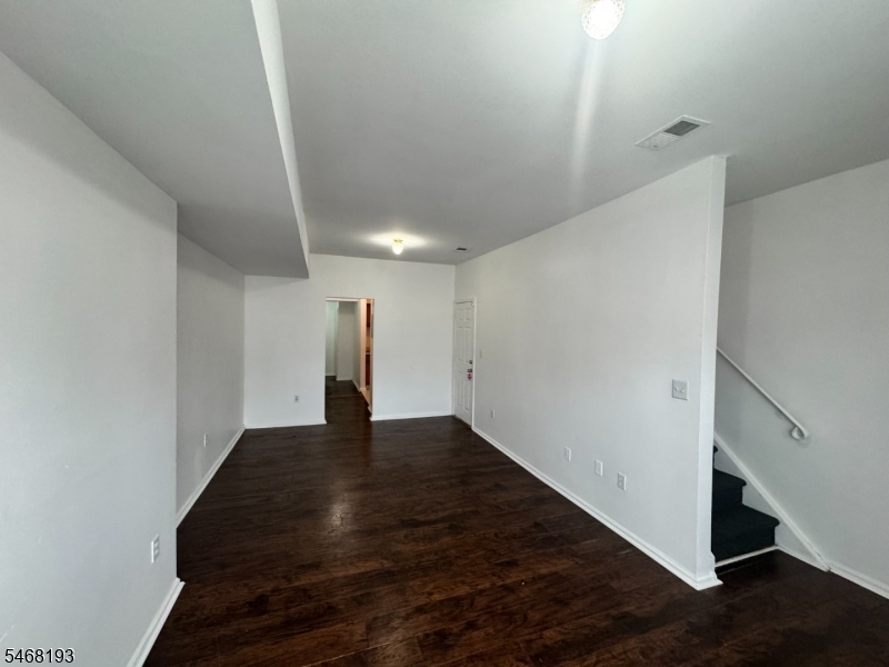 44 3RD Street Newark NJ 07107