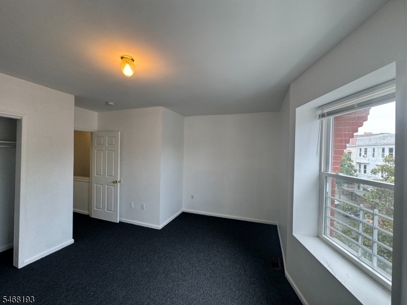 44 3RD Street Newark NJ 07107