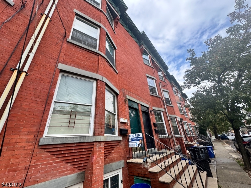 44 3RD Street Newark NJ 07107