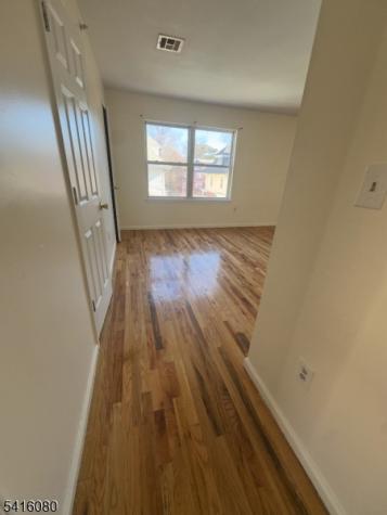 549 Hawthorne Avenue Apt 3 Newark NJ 07112
