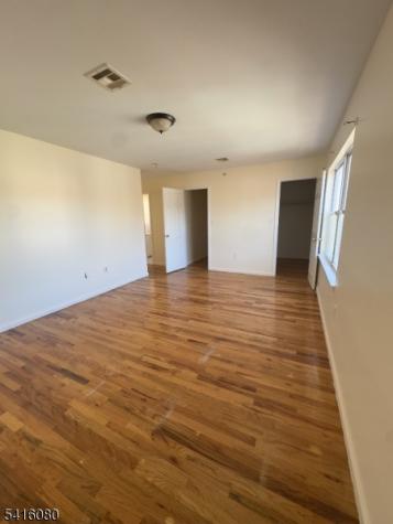 549 Hawthorne Avenue Apt 3 Newark NJ 07112