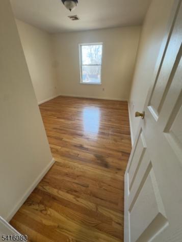 549 Hawthorne Avenue Apt 3 Newark NJ 07112