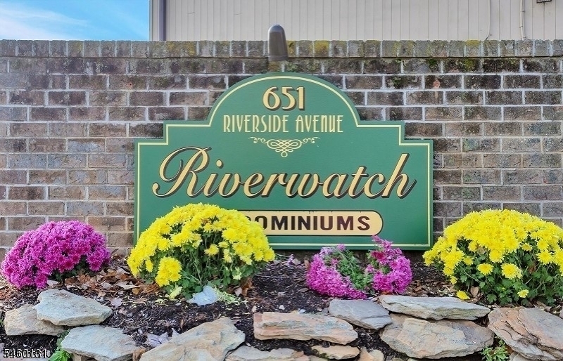 651 Riverside Avenue Lyndhurst NJ 07071