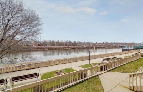 651 Riverside Avenue Lyndhurst NJ 07071