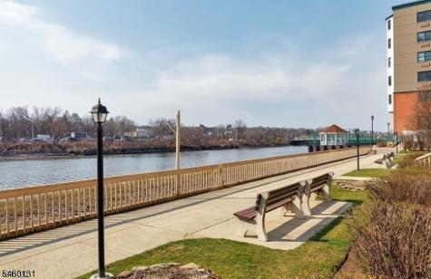 651 Riverside Avenue Lyndhurst NJ 07071