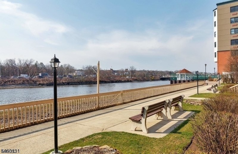 651 Riverside Avenue Lyndhurst NJ 07071