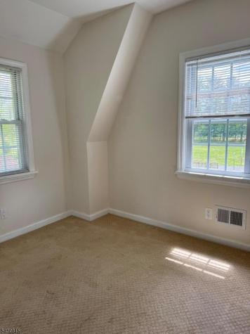 2 Chase Drive Roxbury NJ 07847