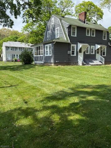 2 Chase Drive Roxbury NJ 07847