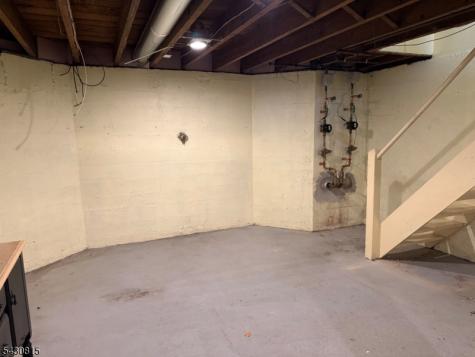 2 Chase Drive Roxbury NJ 07847
