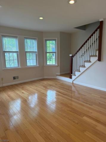 2 Chase Drive Roxbury NJ 07847