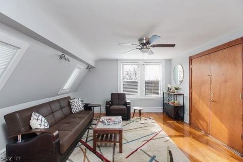 35 Hazelwood Road Bloomfield NJ 07003