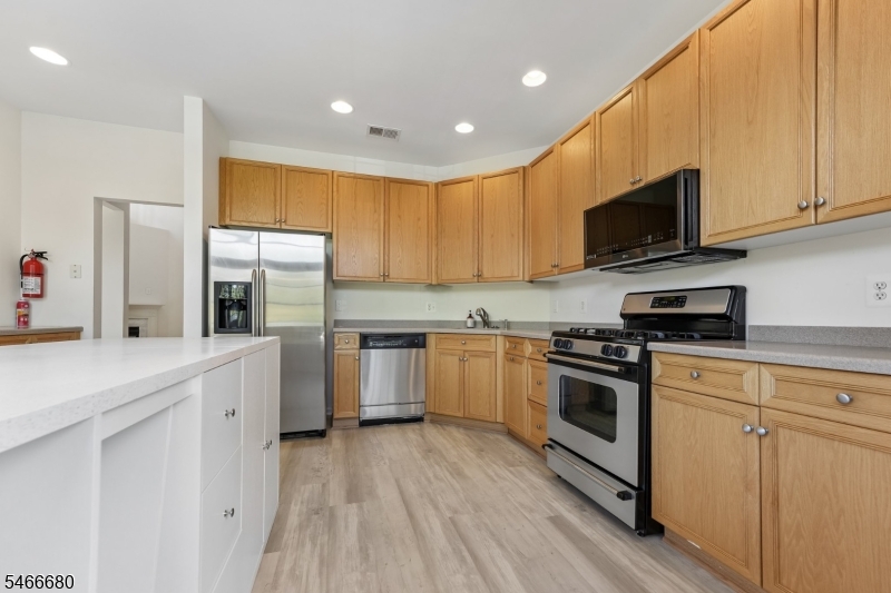 204 Edmonton Court Livingston NJ 07039
