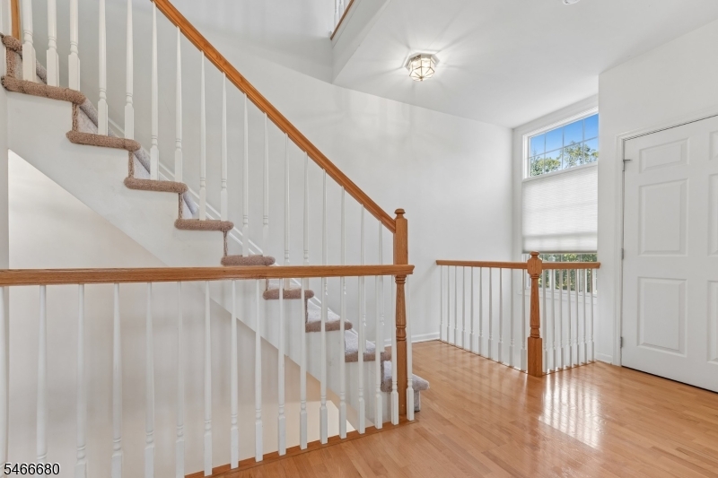 204 Edmonton Court Livingston NJ 07039