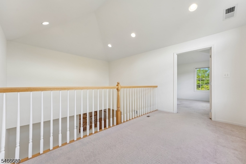 204 Edmonton Court Livingston NJ 07039