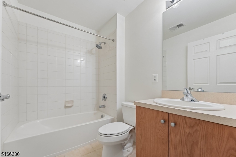 204 Edmonton Court Livingston NJ 07039