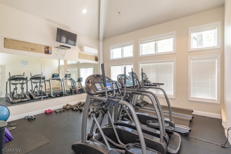 204 Edmonton Court Livingston NJ 07039