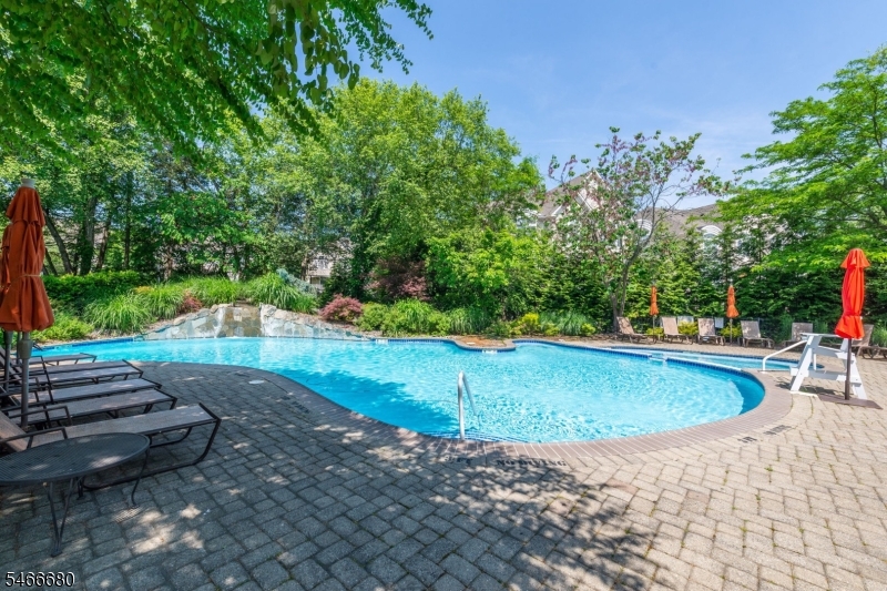 204 Edmonton Court Livingston NJ 07039