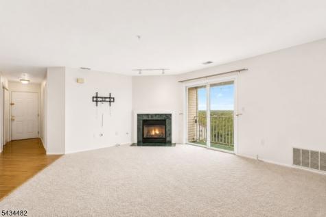 1636 King Court Green Brook NJ 08812