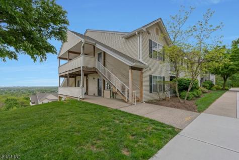 1636 King Court Green Brook NJ 08812